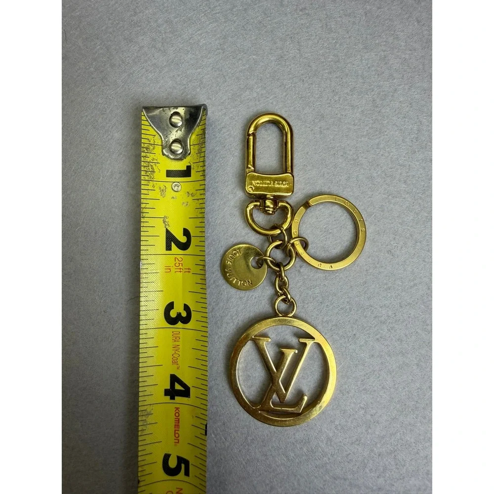 Louis Vuitton Circle Bag Charm Key Ring OS Gold Tone LV Circle M68000 Keychain
